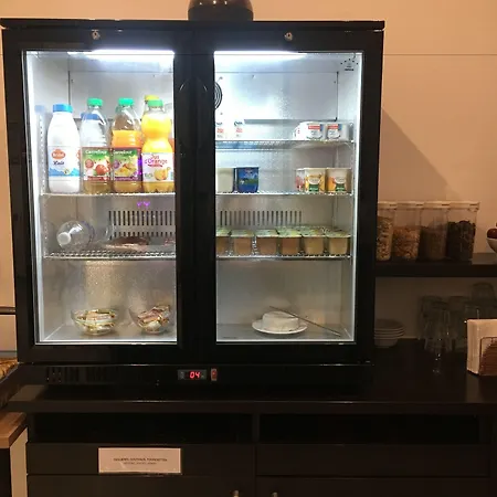 Ξενοδοχείο Comfort Alba 2*