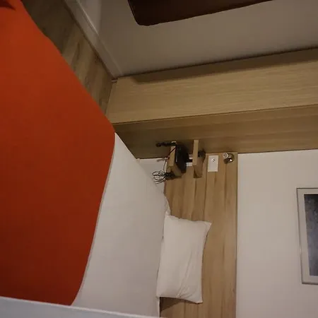 Comfort Alba Hotel 2*